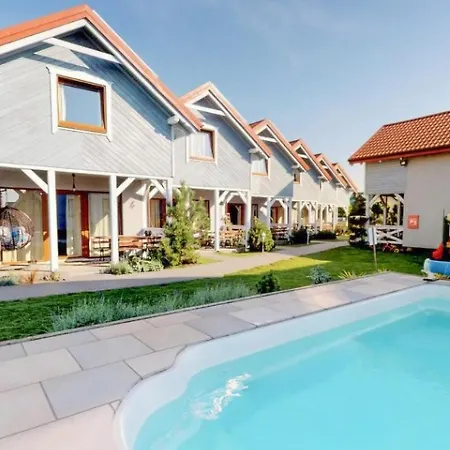 Stunning In With Heated Swimming Pool Feriehus Karwia